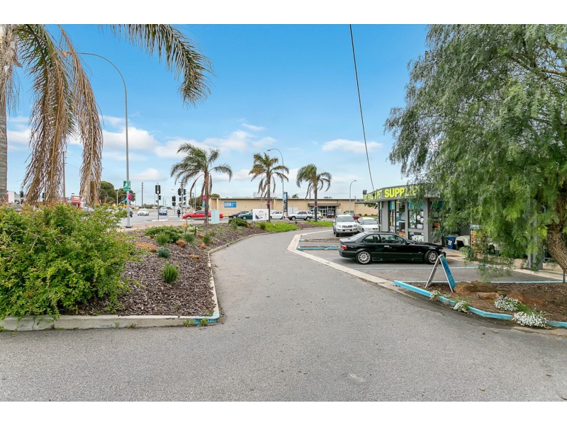 1 & 2/145 Beach Road, Christies Beach SA 5165