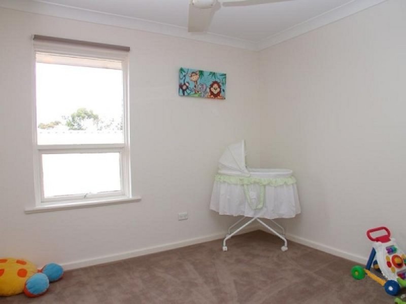 1 Scottsglade Road, Christie Downs SA 5164