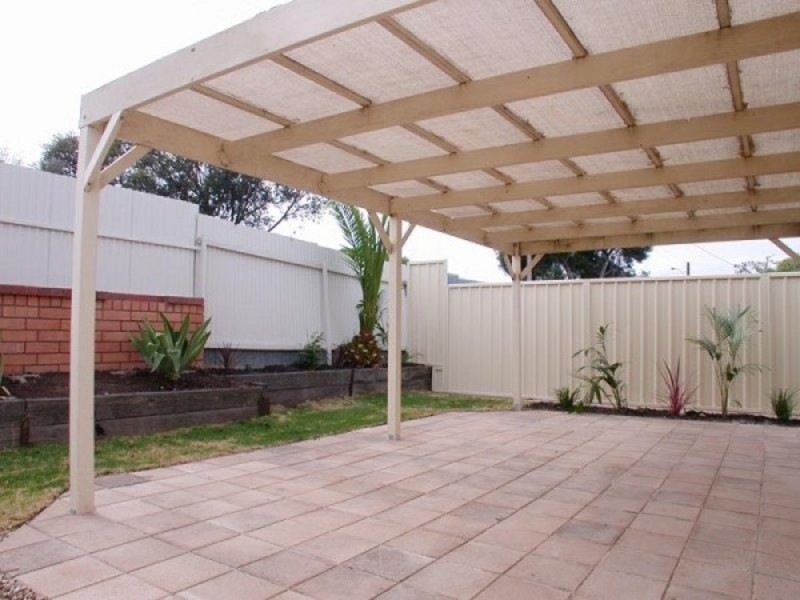 1 Scottsglade Road, Christie Downs SA 5164