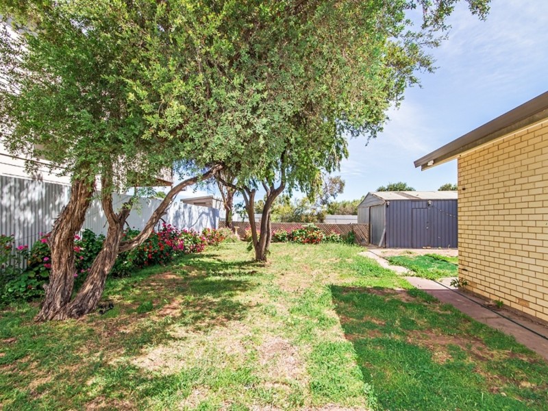 25 Macquarie Street, Moana SA 5169