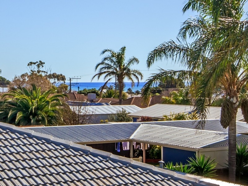 2/17 Salter Crescent, Port Noarlunga SA 5167