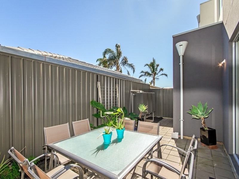 2/17 Salter Crescent, Port Noarlunga SA 5167