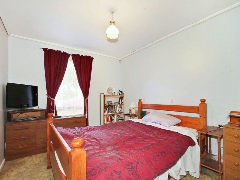 5 Swordsman Road, O’sullivan Beach SA 5166