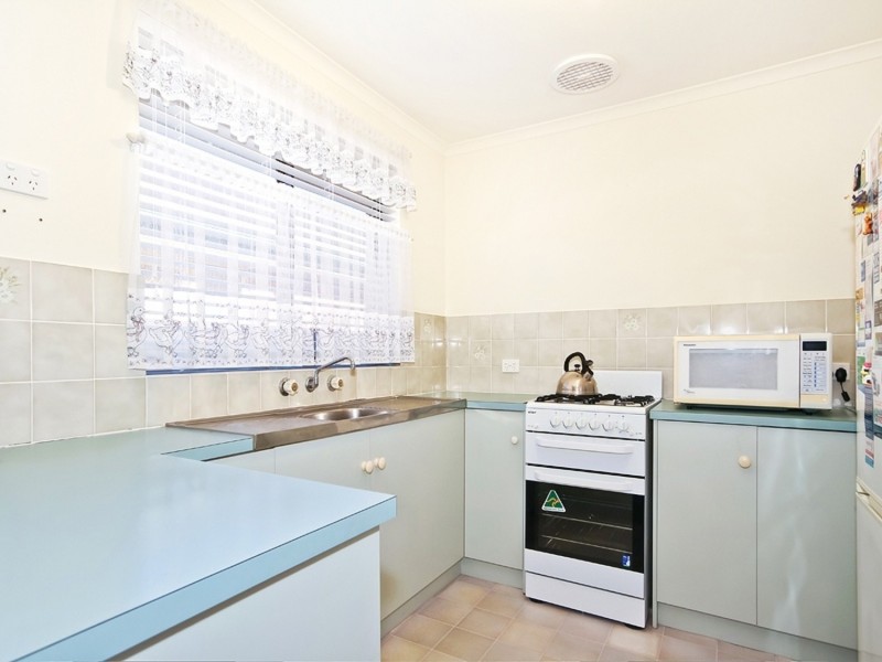 27 Champagne Crescent, Woodcroft SA 5162