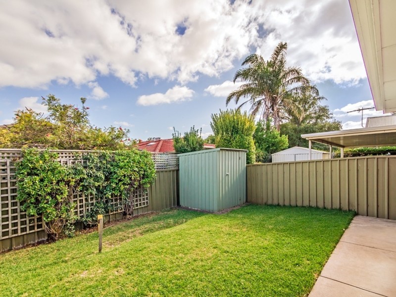 27 Champagne Crescent, Woodcroft SA 5162