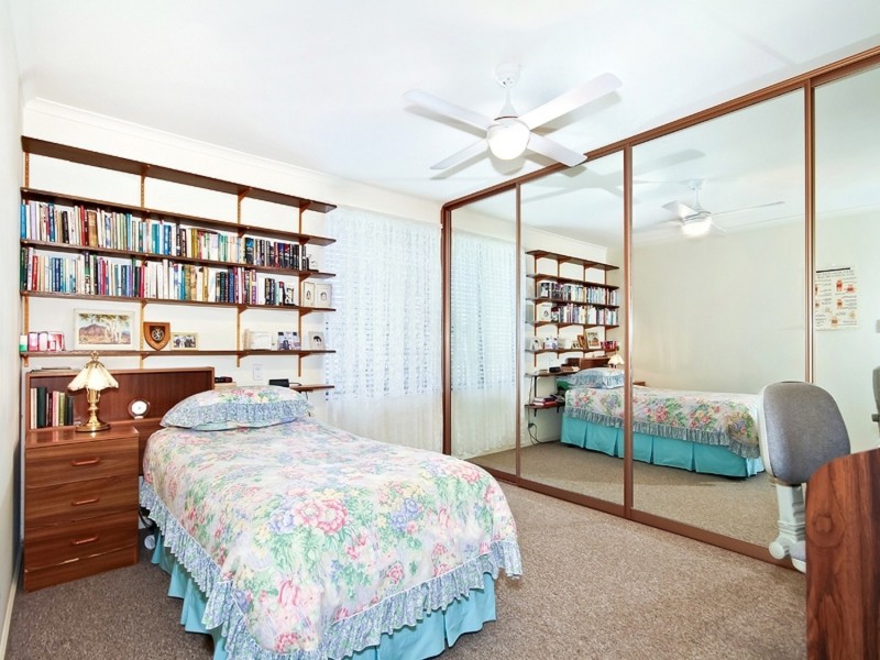 27 Champagne Crescent, Woodcroft SA 5162