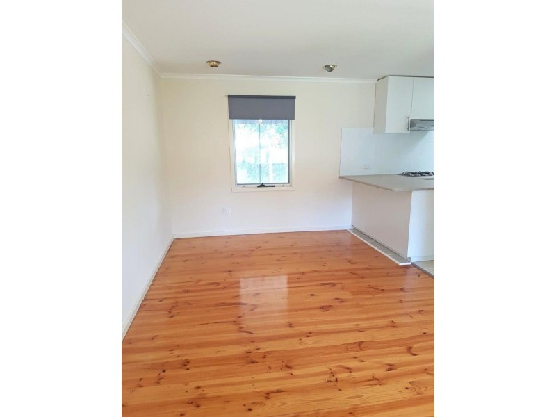 25 Hagen Crescent, Hackham West SA 5163