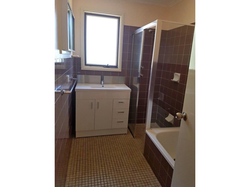 25 Hagen Crescent, Hackham West SA 5163