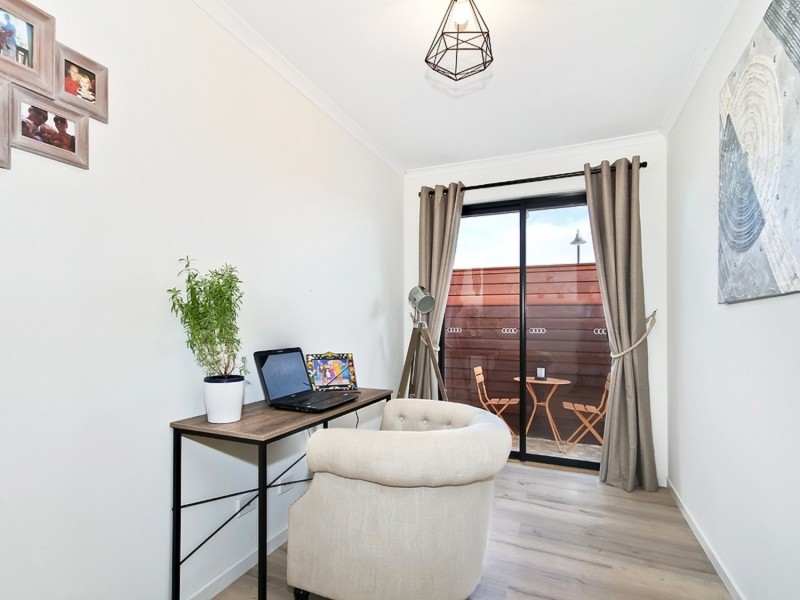 1 Buxton Road, Seaford Heights SA 5169