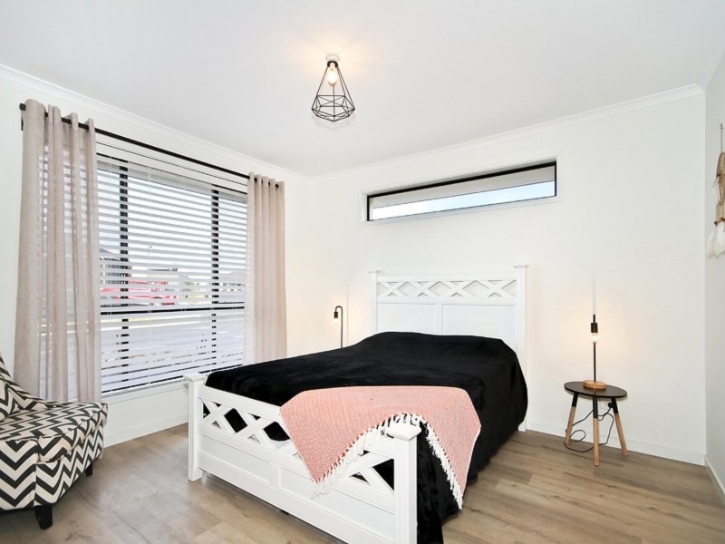 1 Buxton Road, Seaford Heights SA 5169