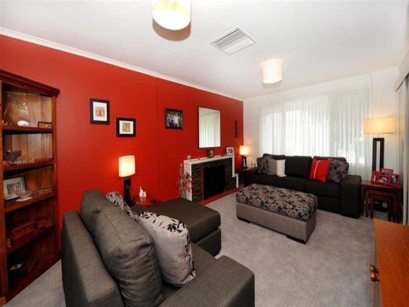 49 Fountain Valley Drive, Happy Valley SA 5159