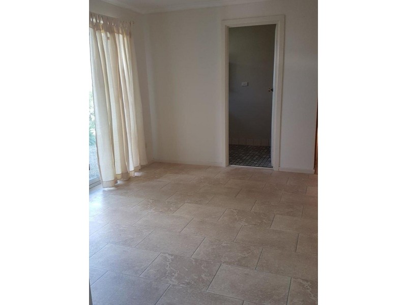 18 Woocalla Street, O’sullivan Beach SA 5166