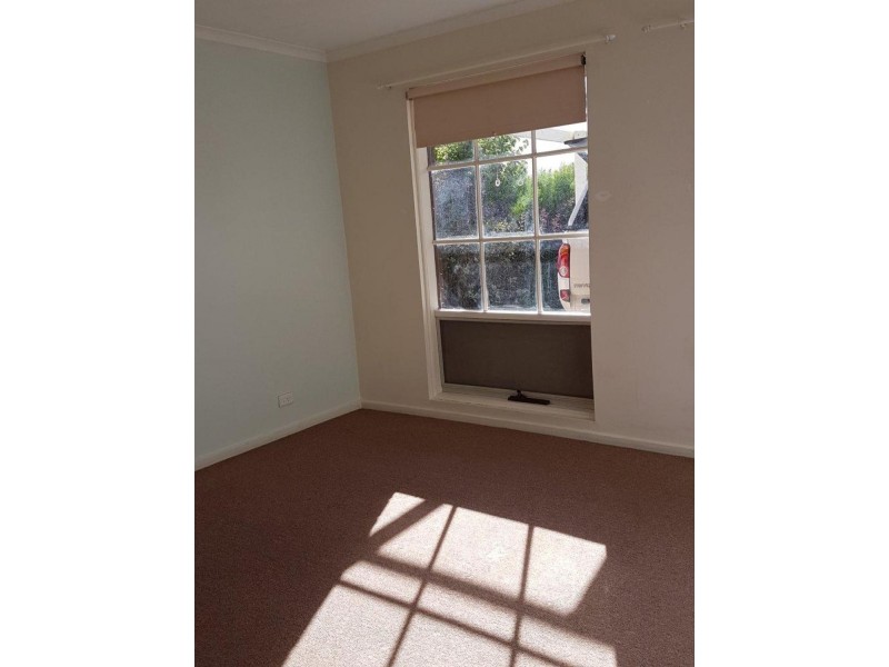 18 Woocalla Street, O’sullivan Beach SA 5166