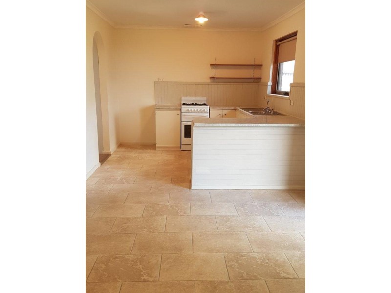 18 Woocalla Street, O’sullivan Beach SA 5166