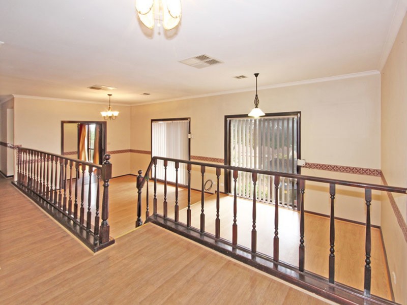 24 Darwendale Street, Huntfield Heights SA 5163