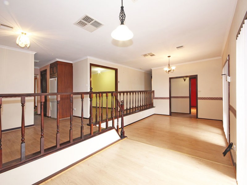 24 Darwendale Street, Huntfield Heights SA 5163