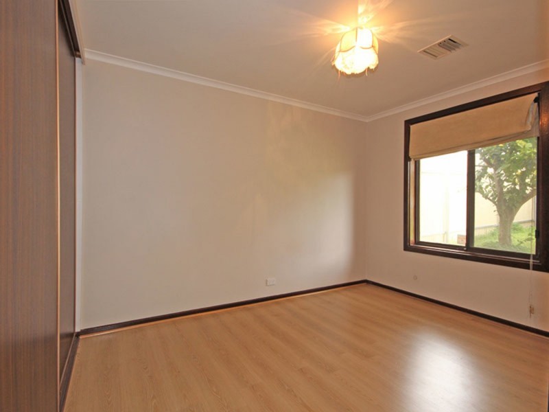 24 Darwendale Street, Huntfield Heights SA 5163