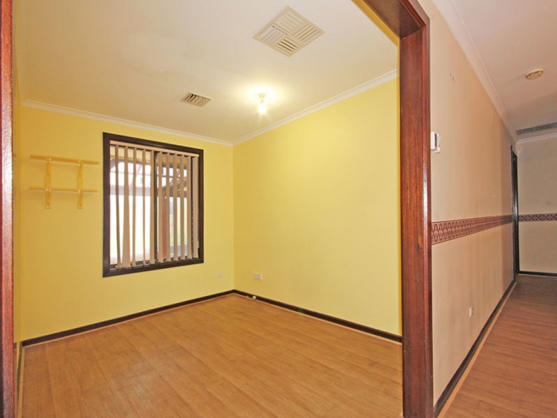 24 Darwendale Street, Huntfield Heights SA 5163