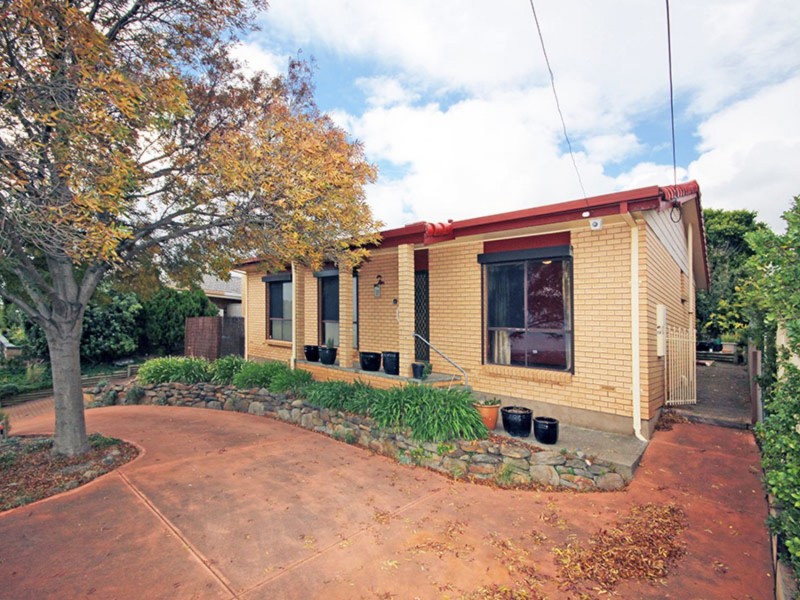 24 Darwendale Street, Huntfield Heights SA 5163