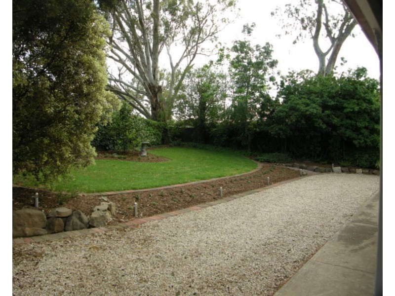 4 Walkom Place, Mount Barker SA 5251