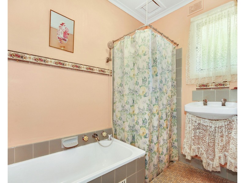17 Julian Street, Christie Downs SA 5164