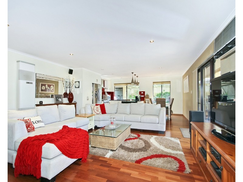 20 Lennon Drive, Woodcroft SA 5162