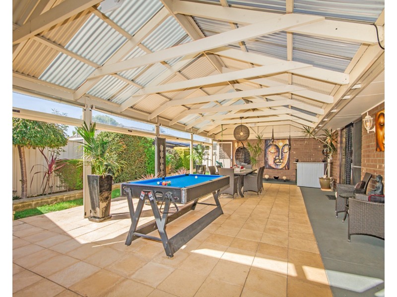 20 Lennon Drive, Woodcroft SA 5162