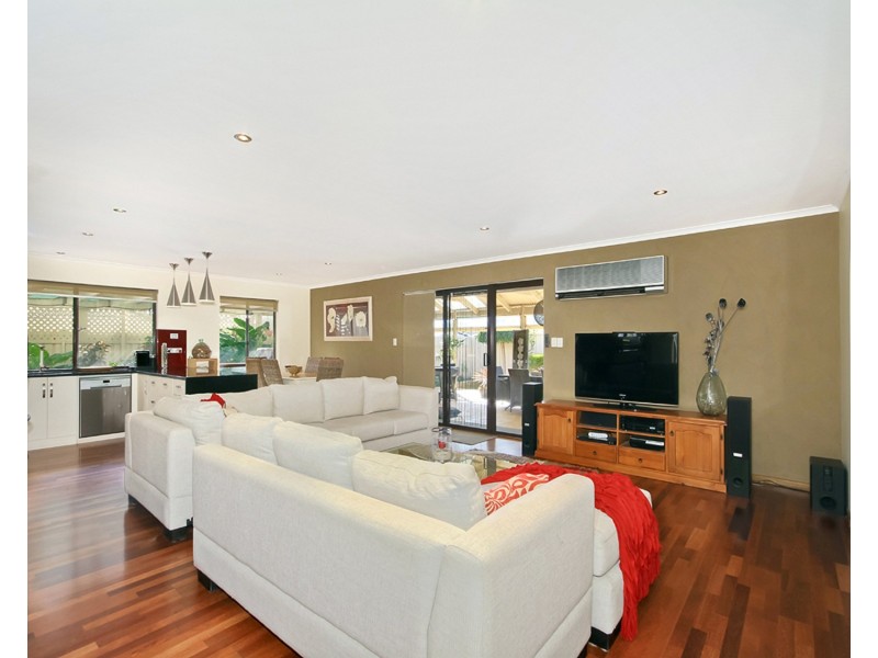 20 Lennon Drive, Woodcroft SA 5162