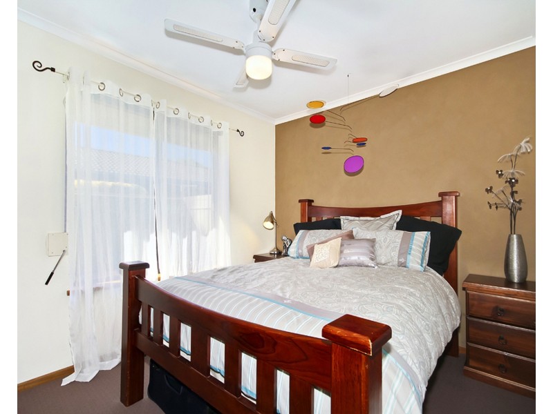 20 Lennon Drive, Woodcroft SA 5162