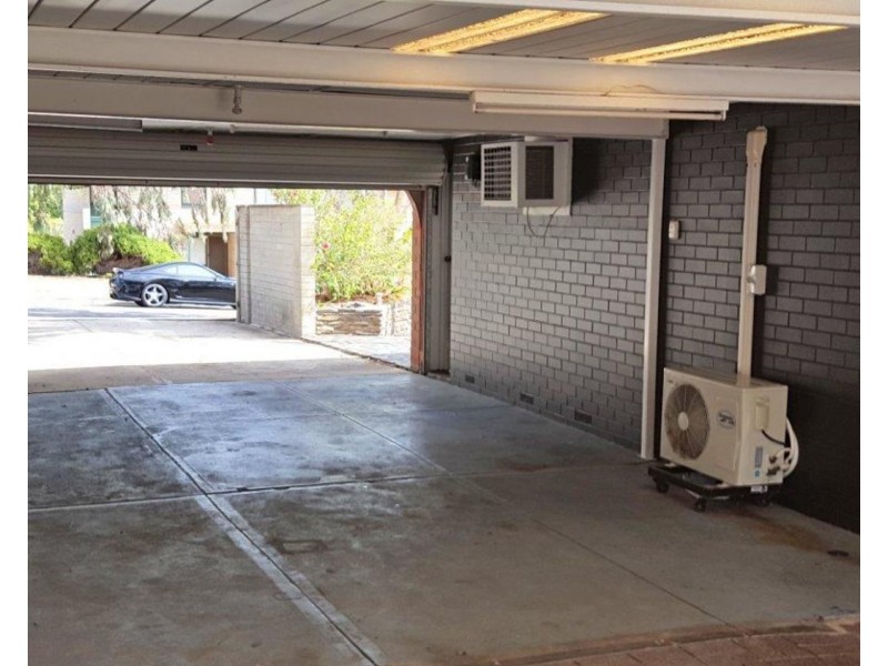 26 Holman Road, Christie Downs SA 5164