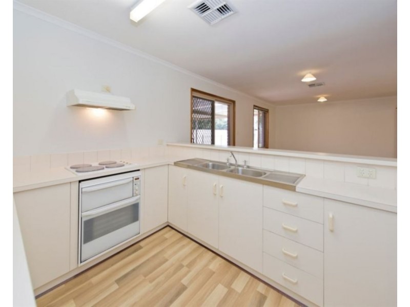 27 Endeavour Drive, Seaford Rise SA 5169