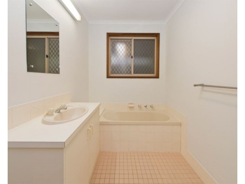 27 Endeavour Drive, Seaford Rise SA 5169