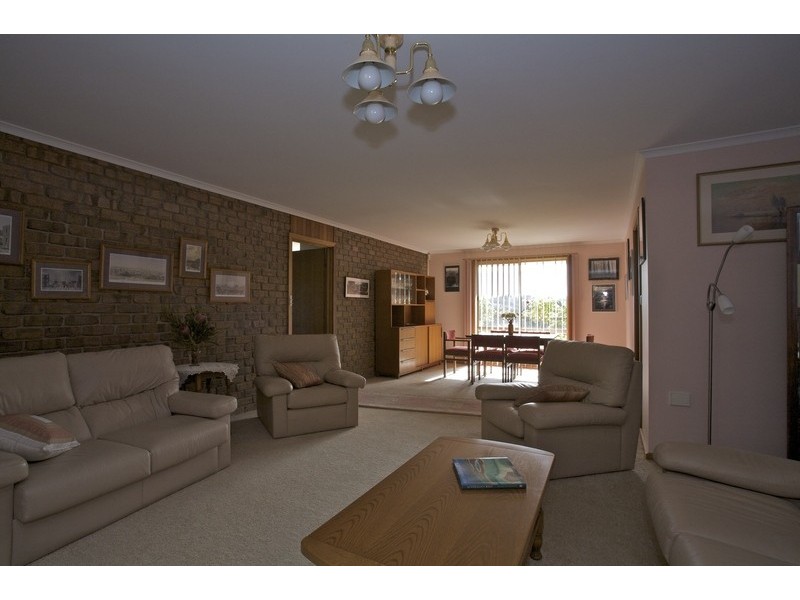 1 Greenglade Road, Belair SA 5052