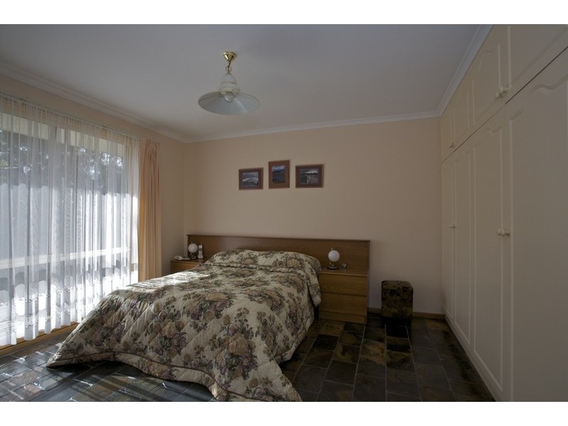 1 Greenglade Road, Belair SA 5052