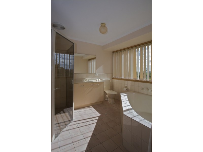 1 Greenglade Road, Belair SA 5052