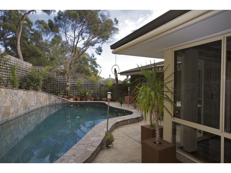 1 Greenglade Road, Belair SA 5052