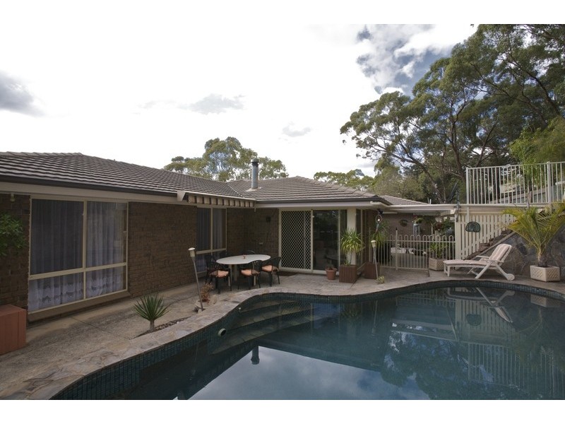 1 Greenglade Road, Belair SA 5052