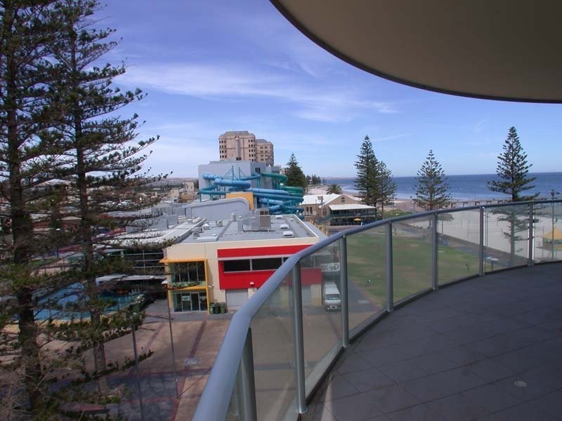 511/19 Holdfast Promenade, Glenelg SA 5045