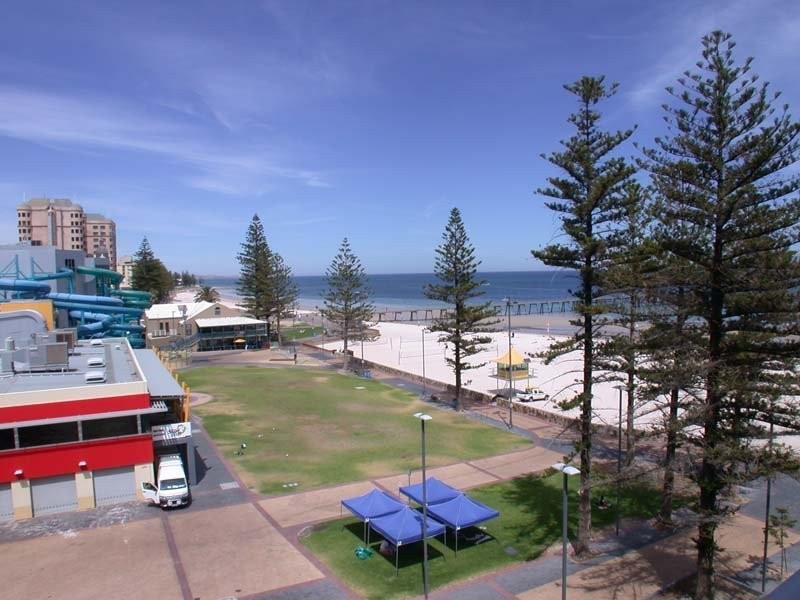 511/19 Holdfast Promenade, Glenelg SA 5045