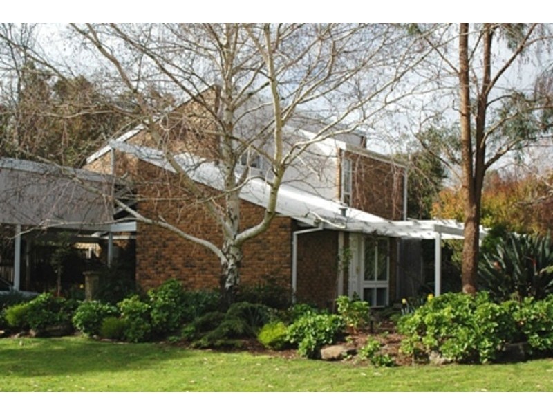 1 Grassdale Rise, Aberfoyle Park SA 5159