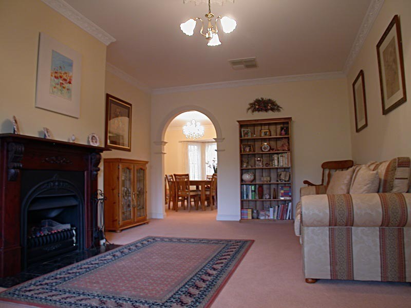 11 Skylark Close, Flagstaff Hill SA 5159