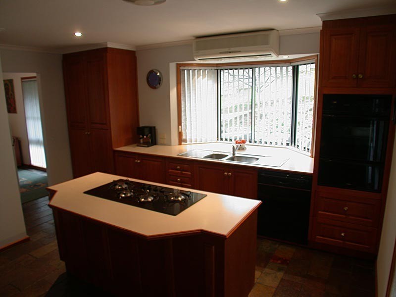 14 Woodland Grove, Aberfoyle Park SA 5159