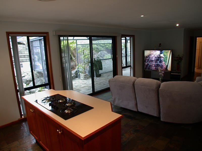 14 Woodland Grove, Aberfoyle Park SA 5159