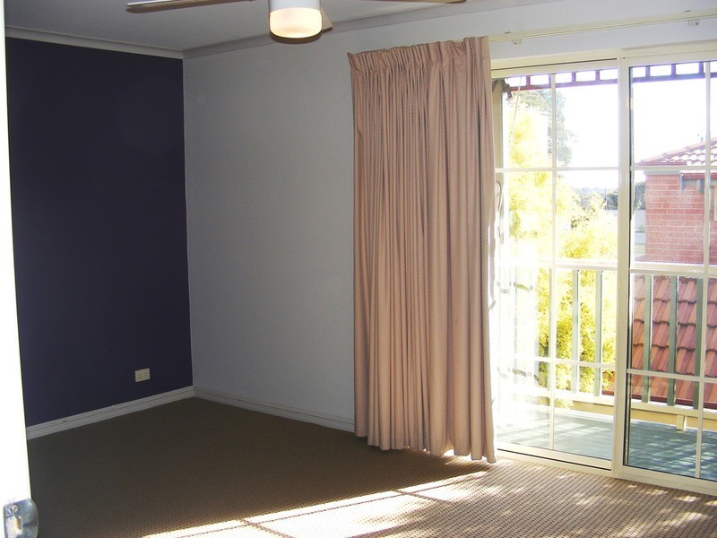4/2 Maple Avenue, Clovelly Park SA 5042