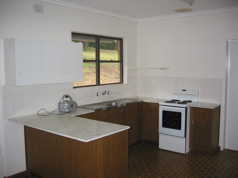 7 Nicolle Drive, Coromandel Valley SA 5051