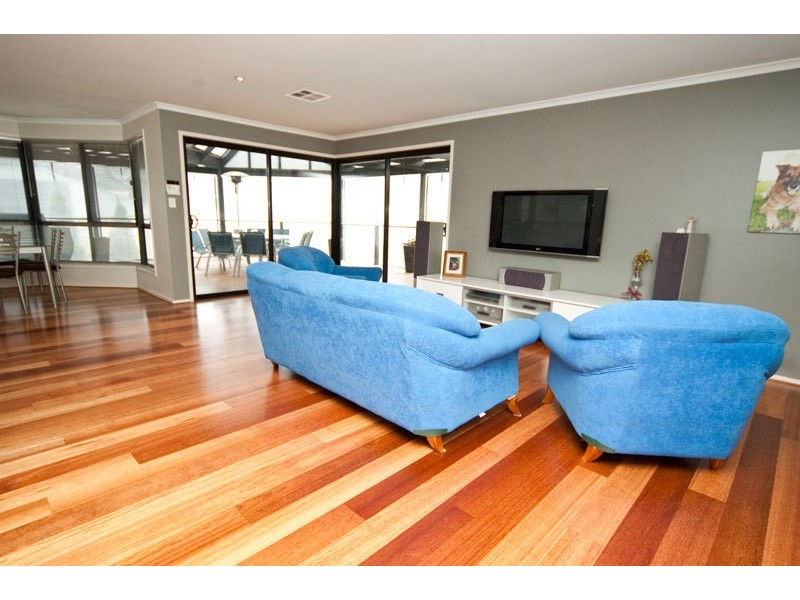 16 Coast View Court, Chandlers Hill SA 5159