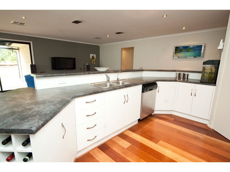 16 Coast View Court, Chandlers Hill SA 5159