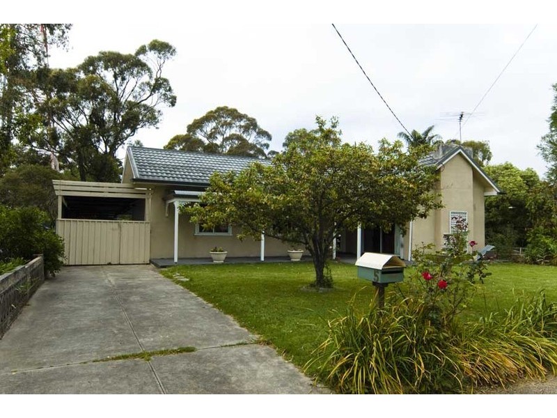 5 Gloucester Ave Avenue, Belair SA 5052