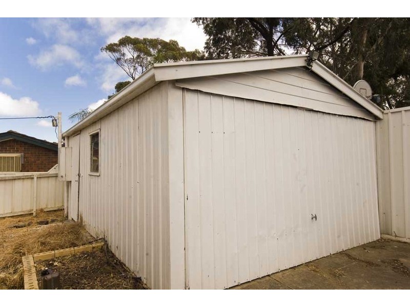 28 Ernest Crescent, Happy Valley SA 5159