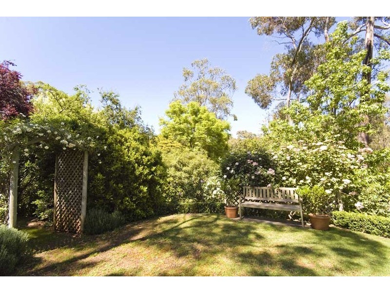 18 Avondale Road, Coromandel Valley SA 5051